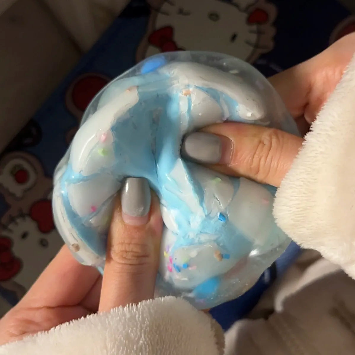 Boule ASMR croustillante faite à la main Sakura (perles de cire à l'intérieur, non-récupérable)