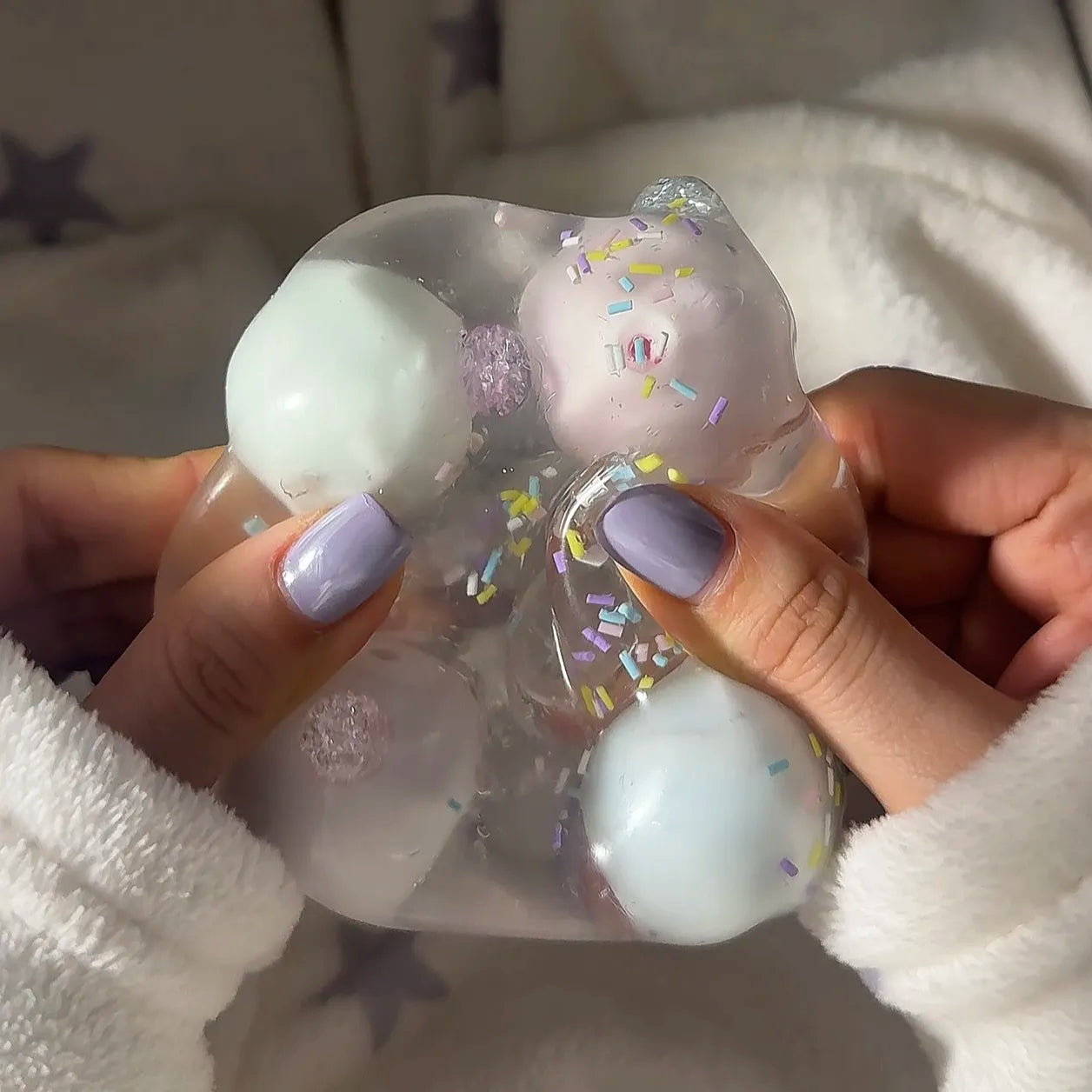 Boule ASMR croustillante faite à la main Sakura (perles de cire à l'intérieur, non-récupérable)
