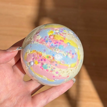 Boule ASMR croustillante faite à la main Sakura (perles de cire à l'intérieur, non-récupérable)