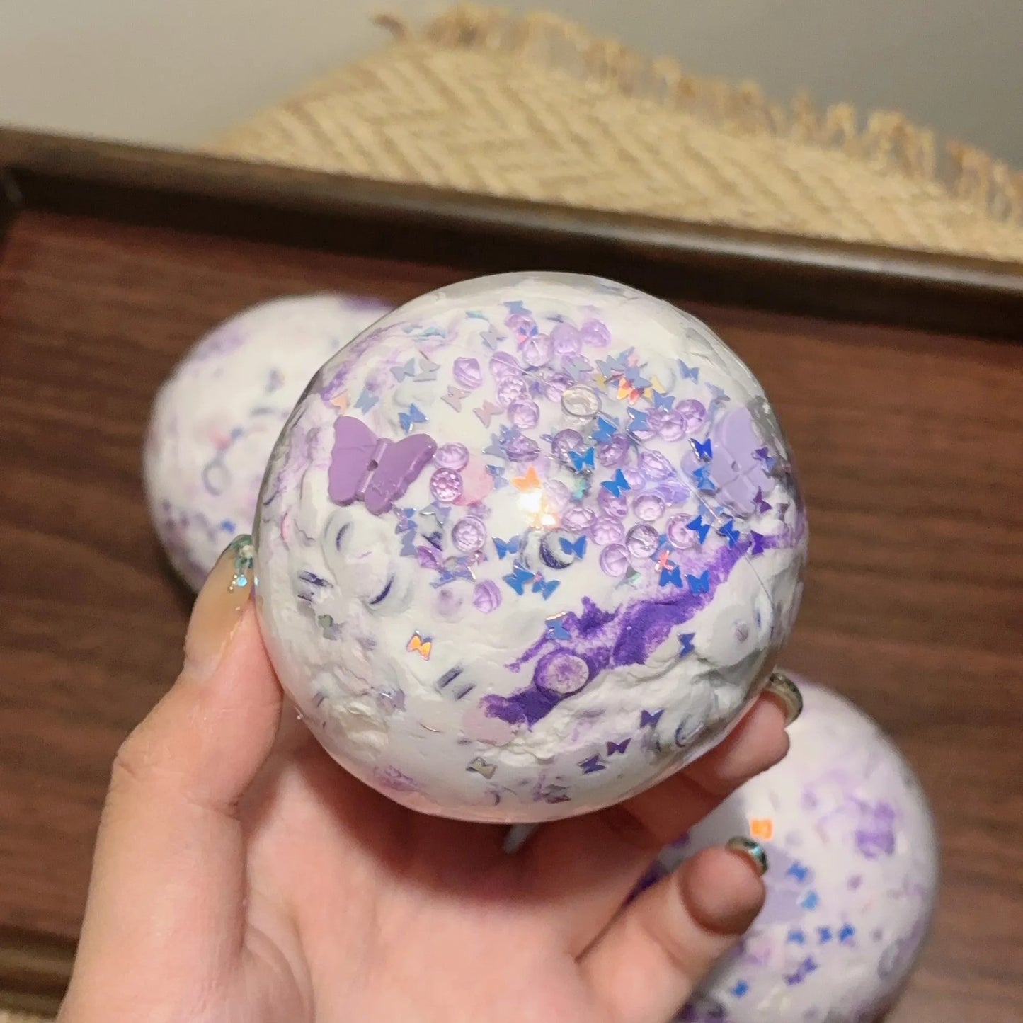 Boule ASMR croustillante faite à la main Sakura (perles de cire à l'intérieur, non-récupérable)